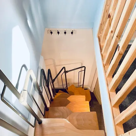 Modern Two Bedroom In The Heart Of Dundalk